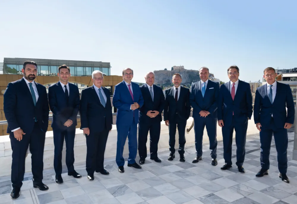 Θεσμικοί επενδυτές «βλέπουν» Ελλάδα - ανάπτυξη 3% το 2024