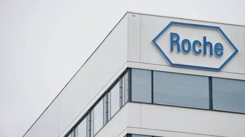 Η φαρμακοβιομηχανία Roche ετοιμάζεται να επενδύσει 50 δισ. δολάρια στις ΗΠΑ