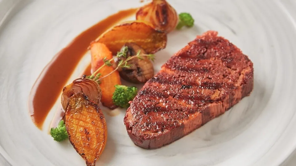 Έρχονται και στην Ευρώπη οι τρισδιάστατα εκτυπωμένες μπριτζόλες