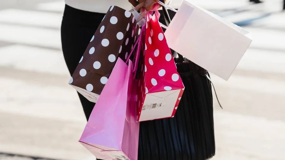 PwC: Η πανδημία Covid-19 ανέδειξε διαφορετικές συμπεριφορές καταναλωτών