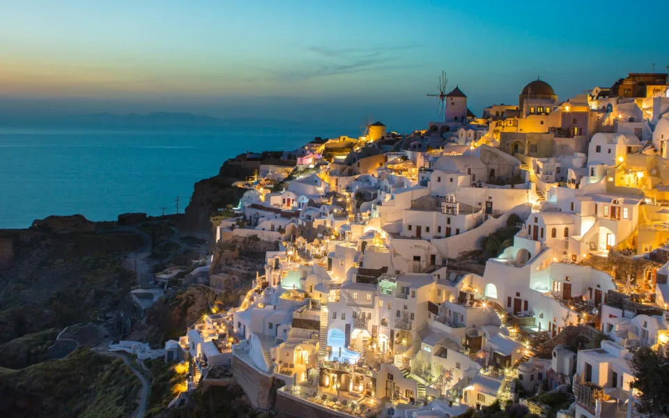 Δημοσιογράφοι από τη Σουηδία σε press trip στη Σαντορίνη διοργανωμένο από τον ΕΟΤ