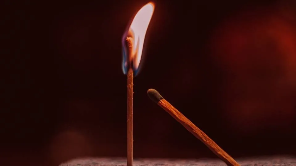 O εξουθενωμένος εργαζόμενος: Η ισορροπία διαταράσσεται, γιατί τα όρια δεν είναι σαφή