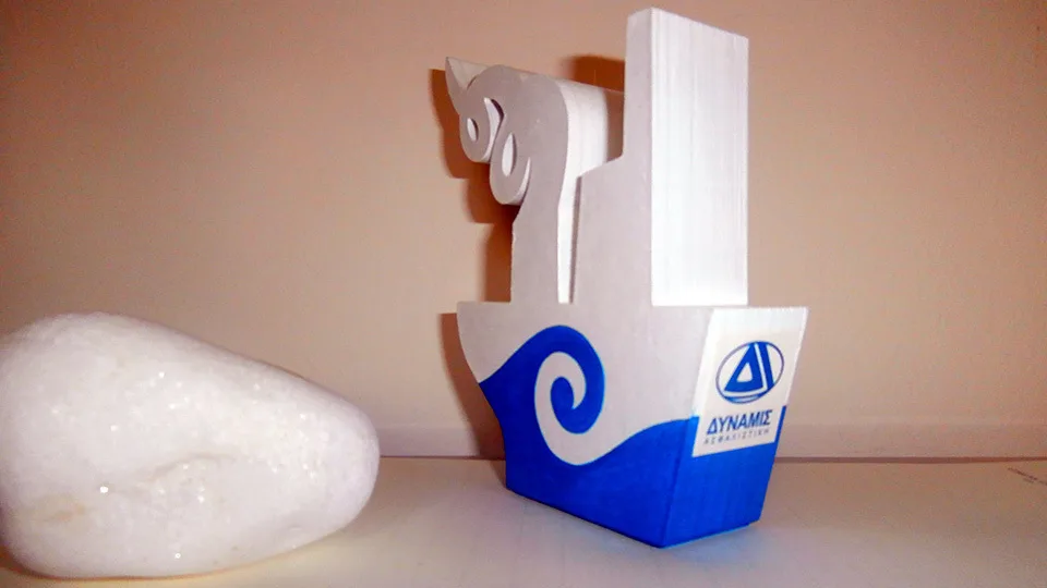 Δύναμις: Καράβι από γερό σκαρί με ρότα σε ανοικτές θάλασσες