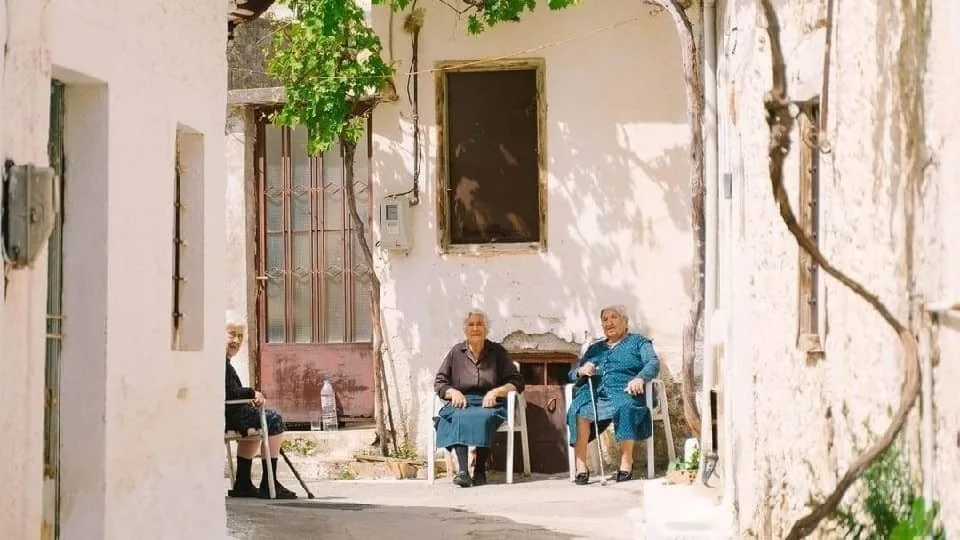 Οι "Ρίζες μας" στο ελληνικό καλοκαίρι μέσα από ένα instagram account