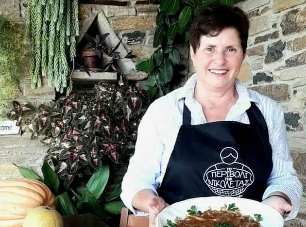 Η Κυκλαδίτικη Μπομπότα και οι Καρπουζοτηγανίτες της Νικολέττας Φωσκόλου