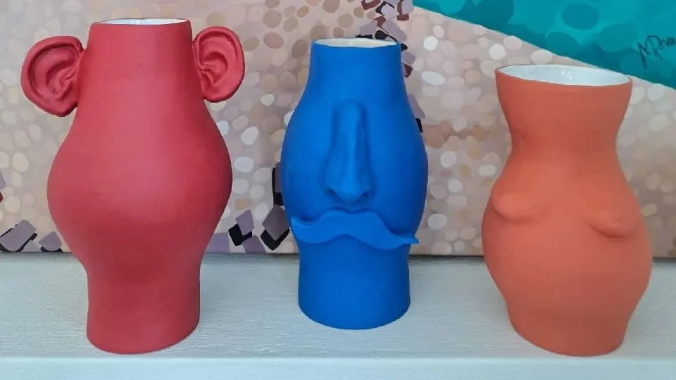 5 fragments: Η σύγχρονη πλευρά της κεραμικής τέχνης [Έκθεση]