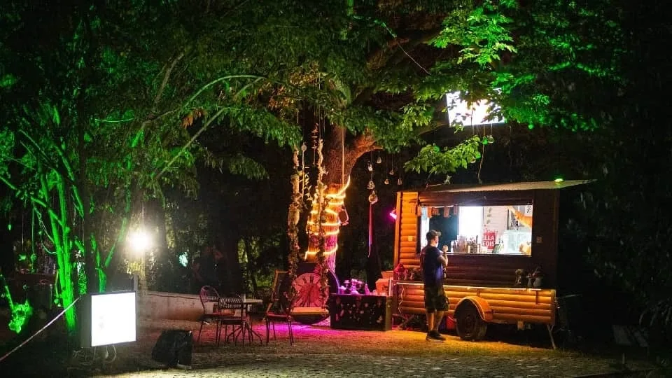 Cine Αλίκη: Το Πεδίον του Άρεως, η καντίνα και οι δωρεάν κινηματογραφικές προβολές