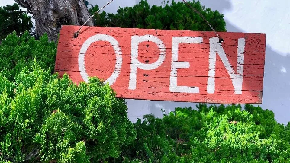 Περάστε στο ταμείο λίγο... αργότερα: BNPL, η μεγάλη ελπίδα του Retail