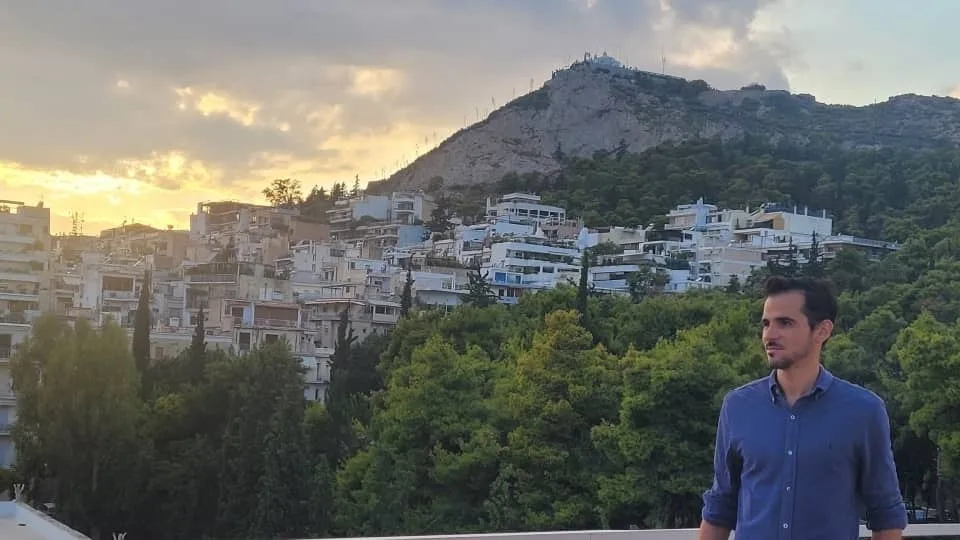 Ζωγραφίζοντας “αρχιτεκτονικά” από τον Λυκαβηττό