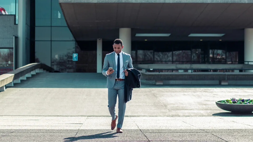 Αυξάνεται η παρουσία των ξένων επενδυτών στην ελληνική επιχειρηματικότητα από το 2020