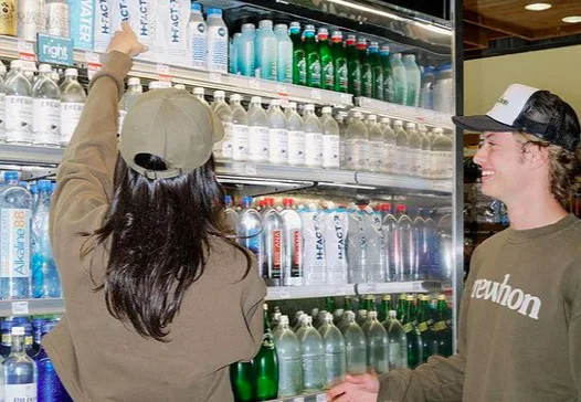 Erewhon: To supermarket που έγινε "place to be" στο Los Angeles