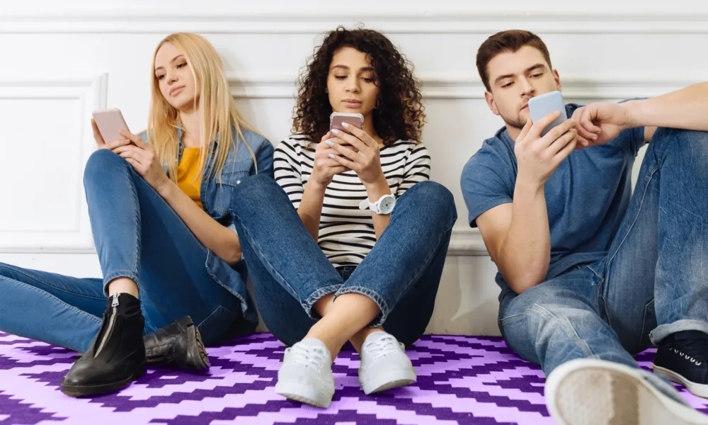 Με περισσότερες προκαταλήψεις η Gen Z από τους boomers;