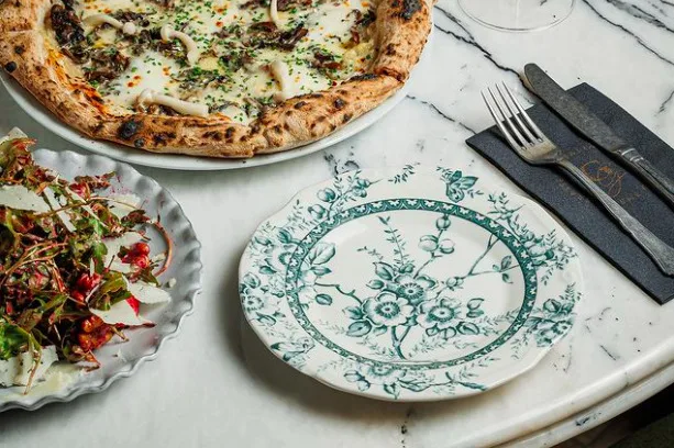 Η πλατεία Καρύτση αλλάζει