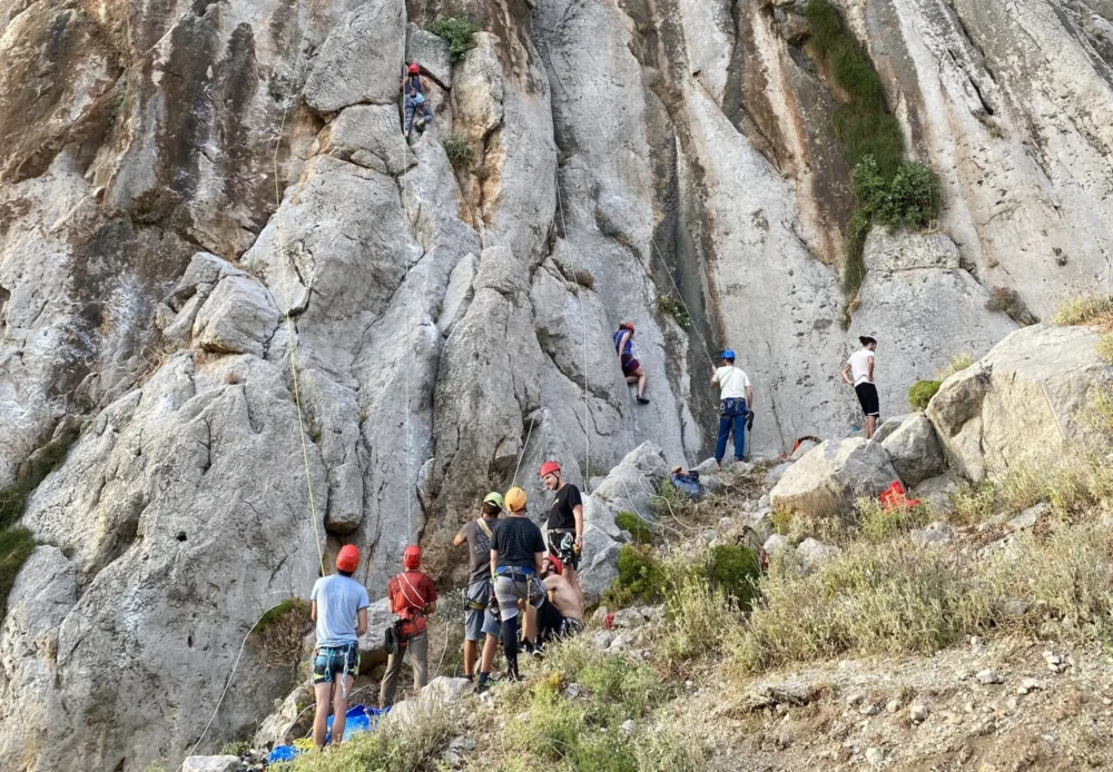 Μαθήματα Βουνού: Κρατήσου