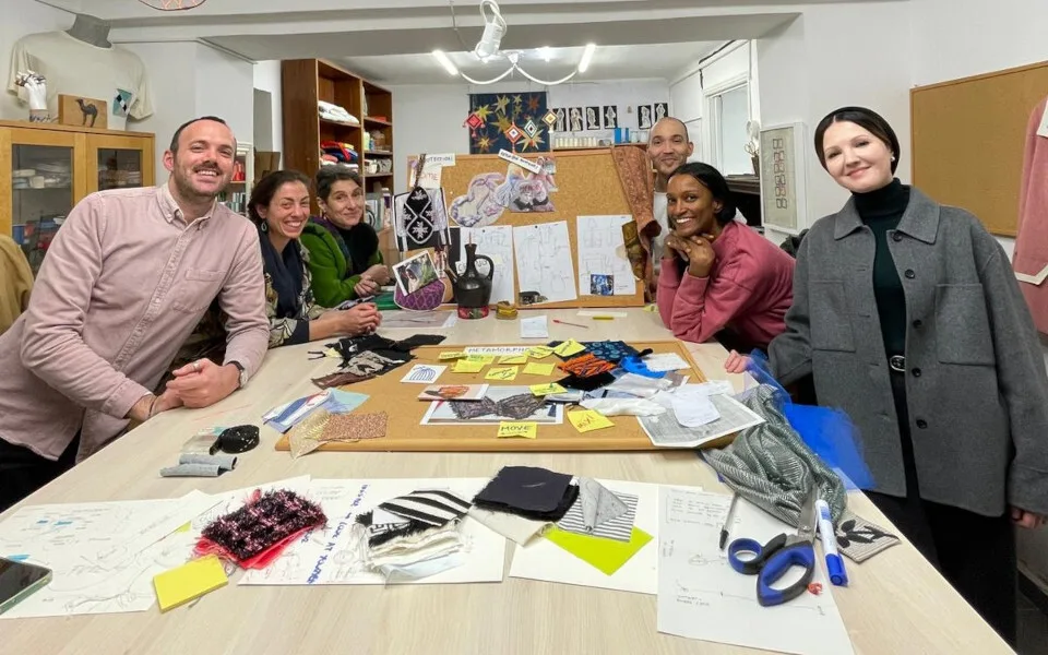 texTALES: Όταν η μόδα συναντά την αφήγηση ιστοριών για την ενίσχυση της συμπερίληψης μεταναστών & μεταναστριών