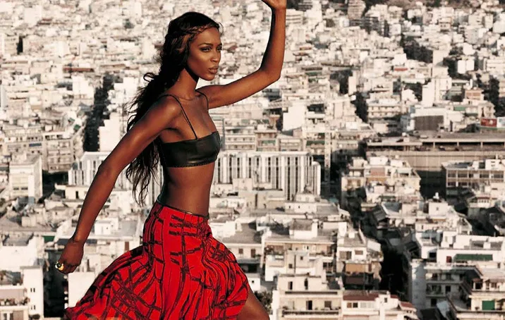 Μουσείο Σύγχρονης Τέχνης Ρεθύμνου: Πολλαπλές φορέσιμες ταυτότητες και ένας φόρος τιμής στη  Σοφία Κοκοσαλάκη