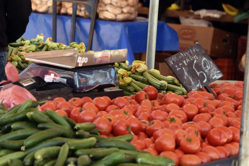 Πόσοι Έλληνες αντιμετωπίζουν σοβαρή ανεπάρκεια τροφής σήμερα;