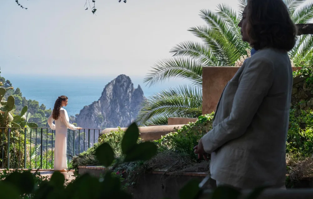 Parthenope: H  Νάπολη παίρνει τη μορφή μιας γυναίκας με “grande belezza”