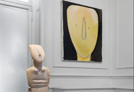 Cycladic Blues: Μια μελαγχολικά τρυφερή προσέγγιση των προσωπείων και του σώματος της ανθρωπότητας