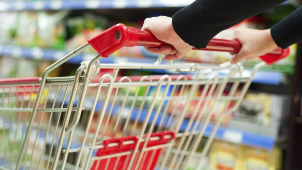 Πωλητές, ταμίες και στελέχη αναζητούν 5 αλυσίδες σούπερ μαρκετ