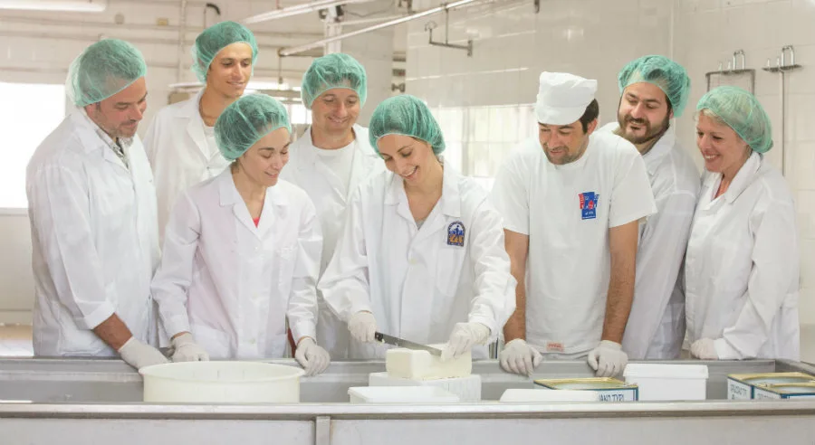 Αποκτήστε επαγγελματική εκπαίδευση στον αγροδιατροφικό τομέα στην Αμερικανική Γεωργική Σχολή