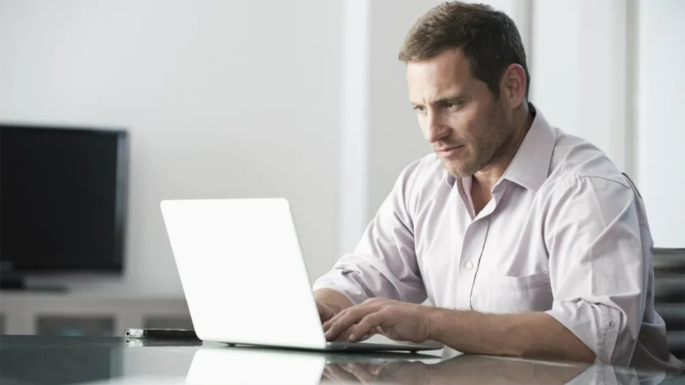 Τα ηλεκτρονικά εργαλεία αυξάνουν τα έσοδα των ελληνικών εταιρειών