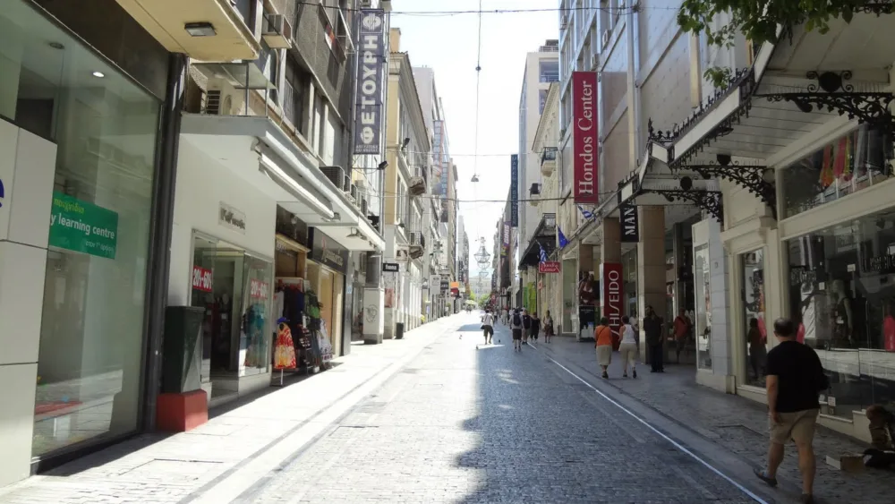 ΙΝΕΜΥ-ΕΣΕΕ: Συρρίκνωση των πωλήσεων, απαισιοδοξία, αλλά και «αντοχή» στα λουκέτα