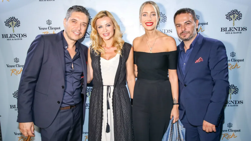 Λαμπερή βραδιά εγκαινίων για το ολοκαίνουργιο Blends στη Γλυφάδα!