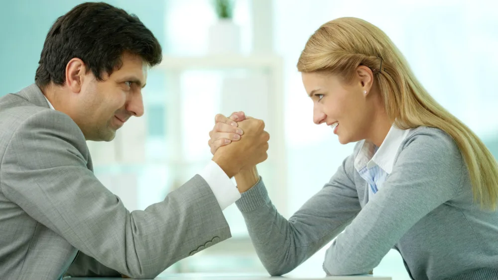 Πώς να διαχειριστείς τον ανταγωνιστικό συνάδελφο στη δουλειά