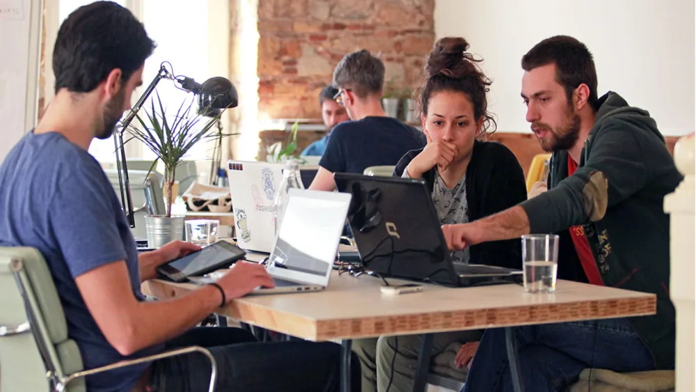 Ξεκίνησαν οι αιτήσεις για το νέο πρόγραμμα επιτάχυνσης των Allianz & Impact Hub