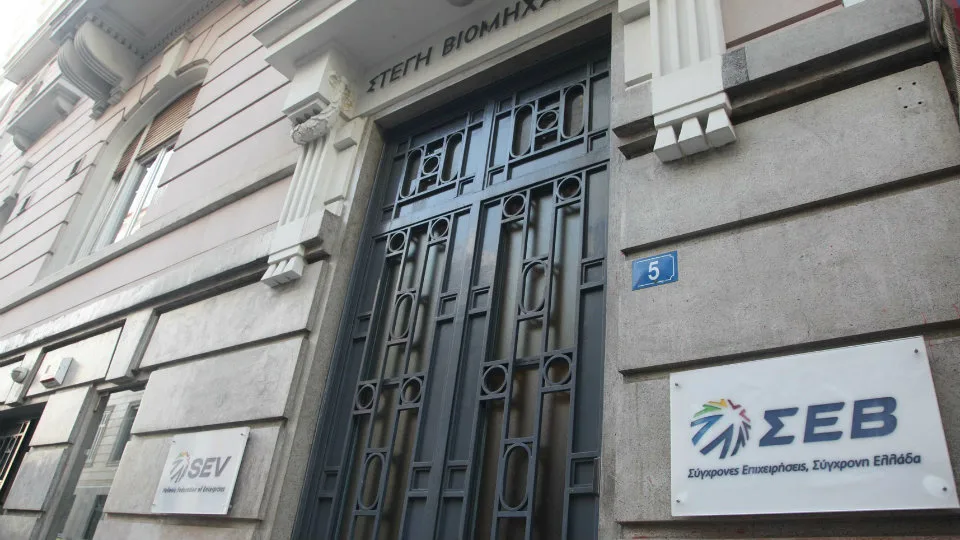 Συνεργασία ΙΒΕΠΕ-ΣΕΒ και Linguaphone για αναβάθμιση της επαγγελματικής εκπαίδευσης