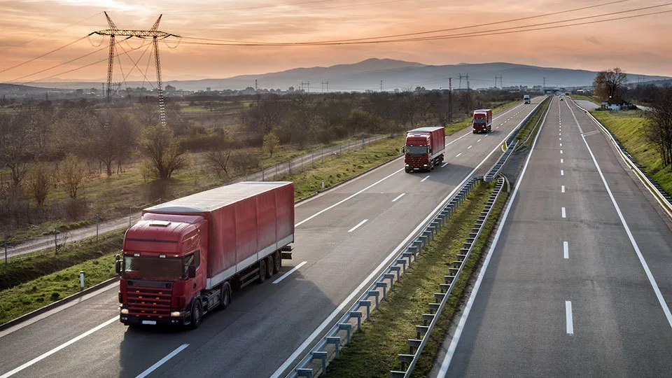 ​ΕΛΣΤΑΤ: Αύξηση 24,6% του βάρους των εμπορευμάτων που διακινήθηκαν με φορτηγά στο δ' τρίμηνο 2022