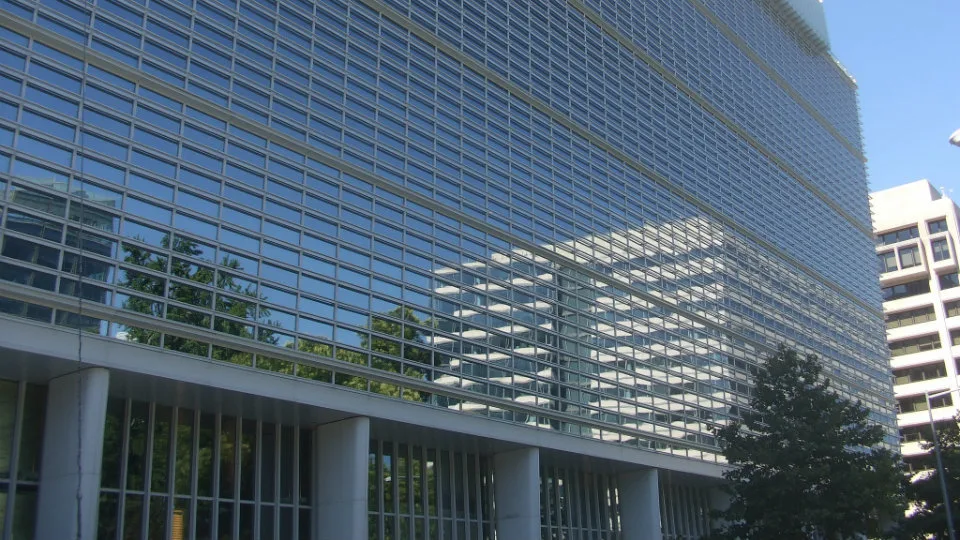 Παγκόσμια Τράπεζα: 200 εκατ. επιπρόσθετων κεφαλαίων στην Ουκρανία