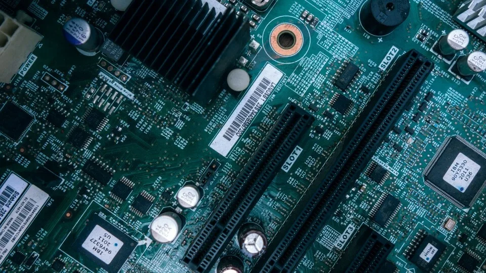 ΕΥ: Σε ιστορικά υψηλά επίπεδα οι επενδύσεις σε τεχνολογία στην Ευρώπη