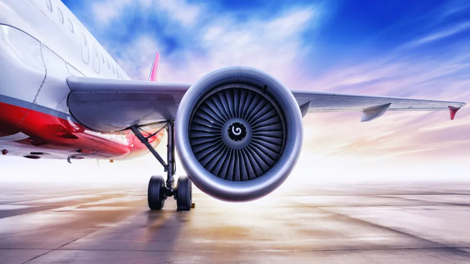 Άνοδος 12,2% στην επιβατική κίνηση 4μηνου στα αεροδρόμια της χώρας