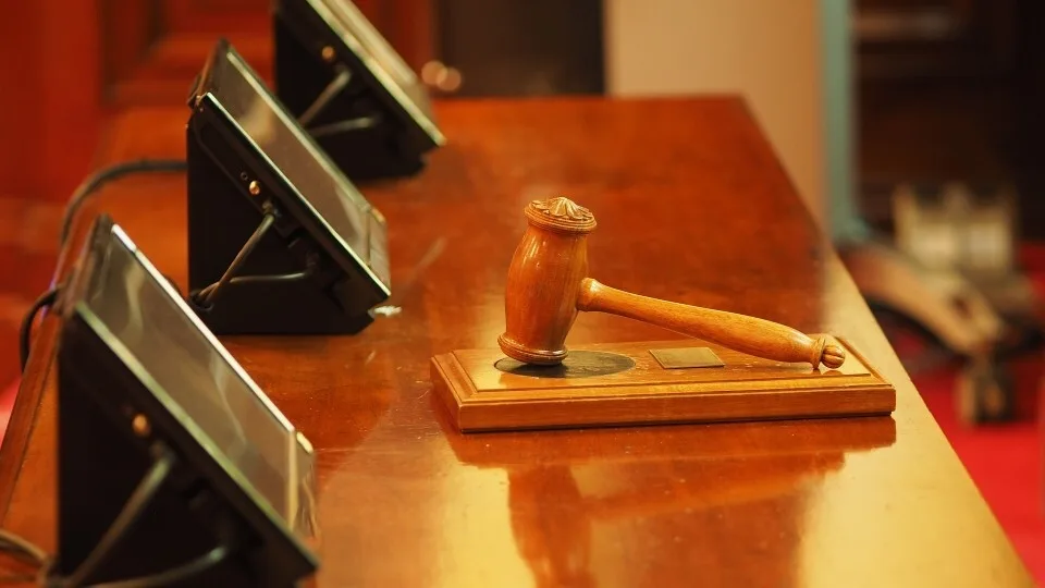 Η Κίνα δημιούργησε έναν AI «εισαγγελέα» που μπορεί να καταγγείλει ανθρώπους