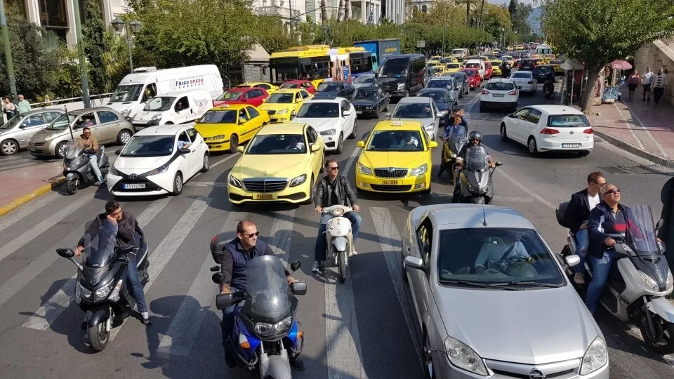 ​Έρευνα Focus Bari: 3η στην Ευρώπη η Ελλάδα στην καθημερινή χρήση ΙΧ