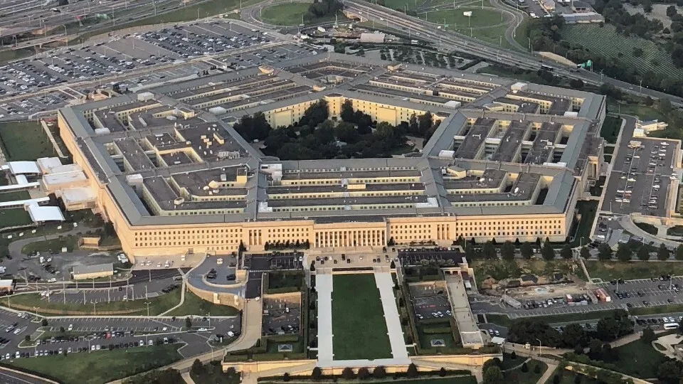 ΗΠΑ: Το Πεντάγωνο ακυρώνει τη συμφωνία - μαμούθ των 10 δισ. για το cloud