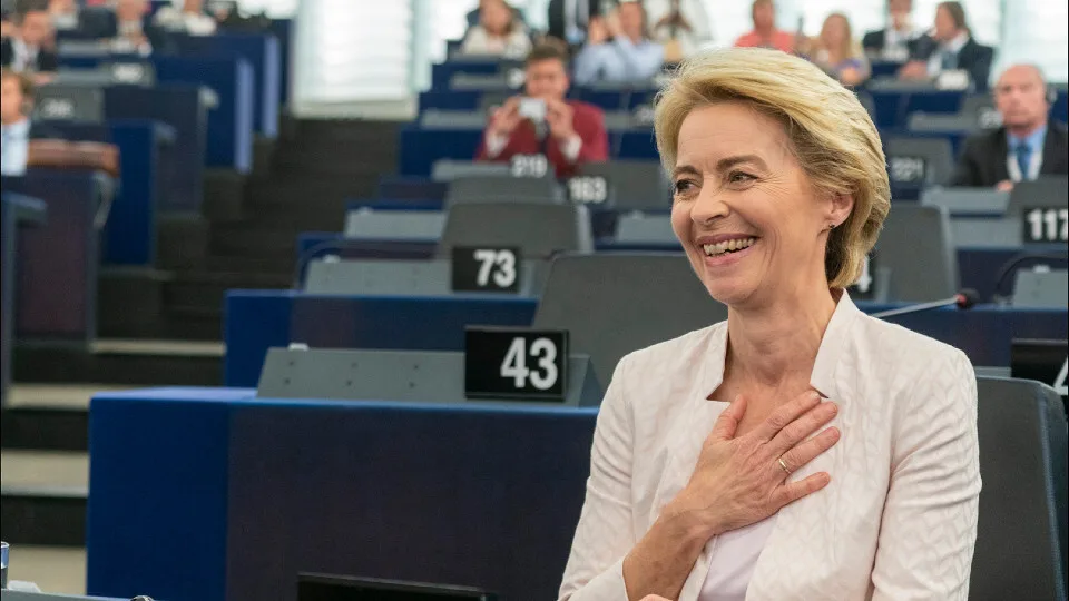 Η πρώτη αντίδραση της Ε.Ε για την παύση στους δασμούς