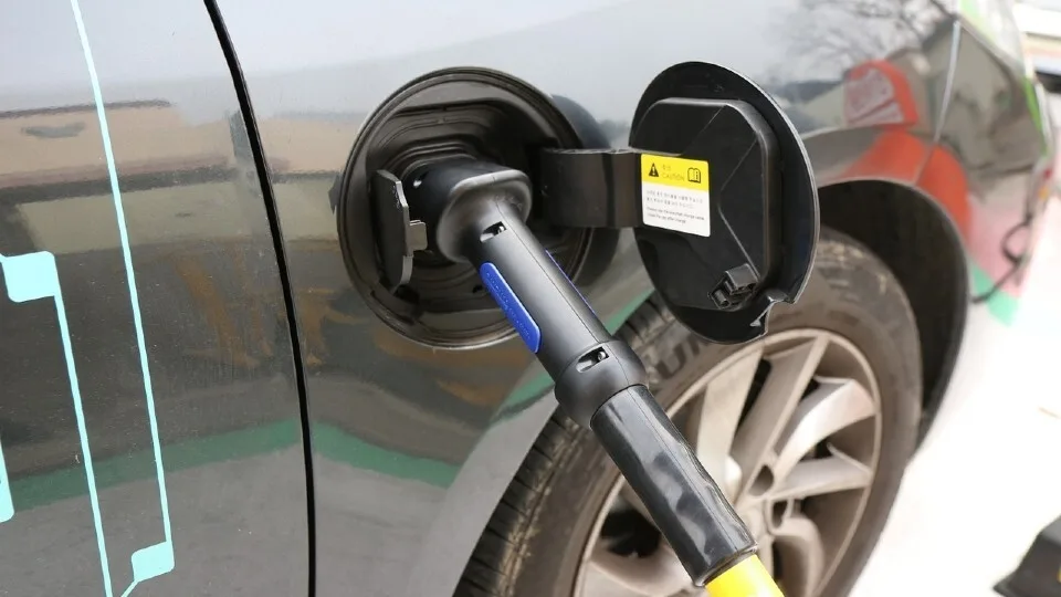 Η πλειονότητα των νέων αυτοκινήτων που πουλήθηκαν το '24 στη Νορβηγία ήταν ηλεκτρικά