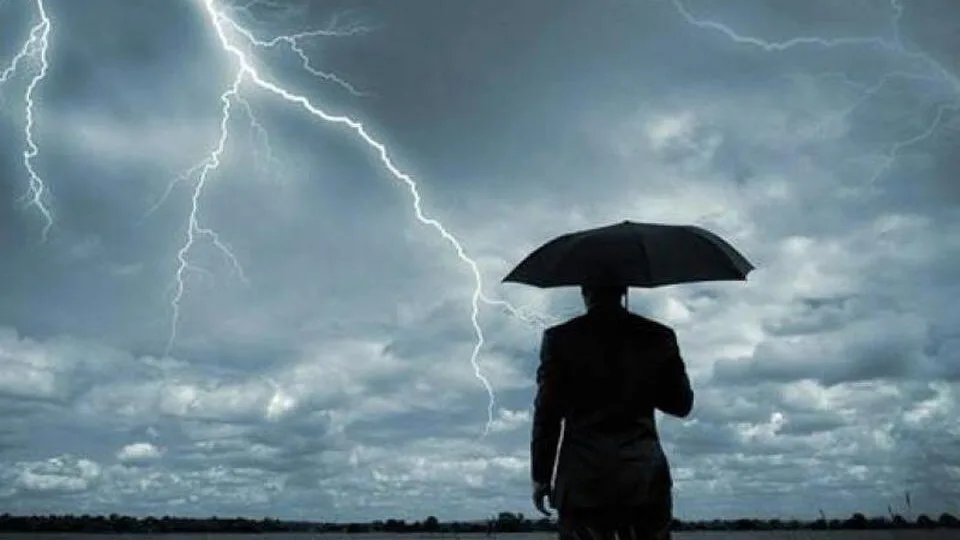 Έκτακτο δελτίο επιδείνωσης καιρού: Έρχονται βροχές, καταιγίδες και χαλάζι – Συστάσεις από τη ΓΓΠΠ