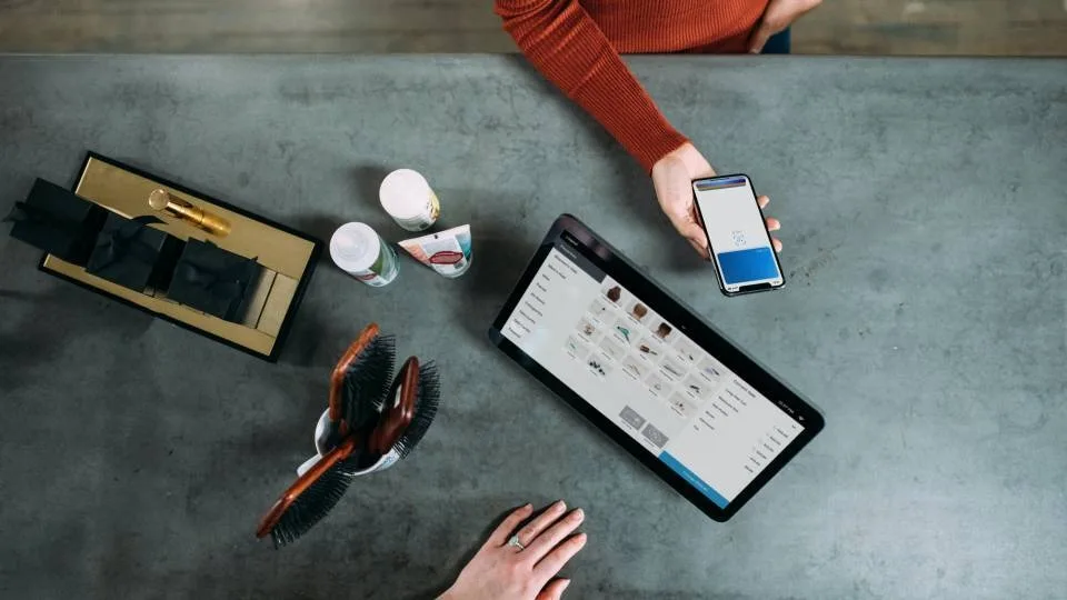 Η πανδημία  επιτάχυνε τη μετάβαση στο ηλεκτρονικό εμπόριο κατά 5 χρόνια