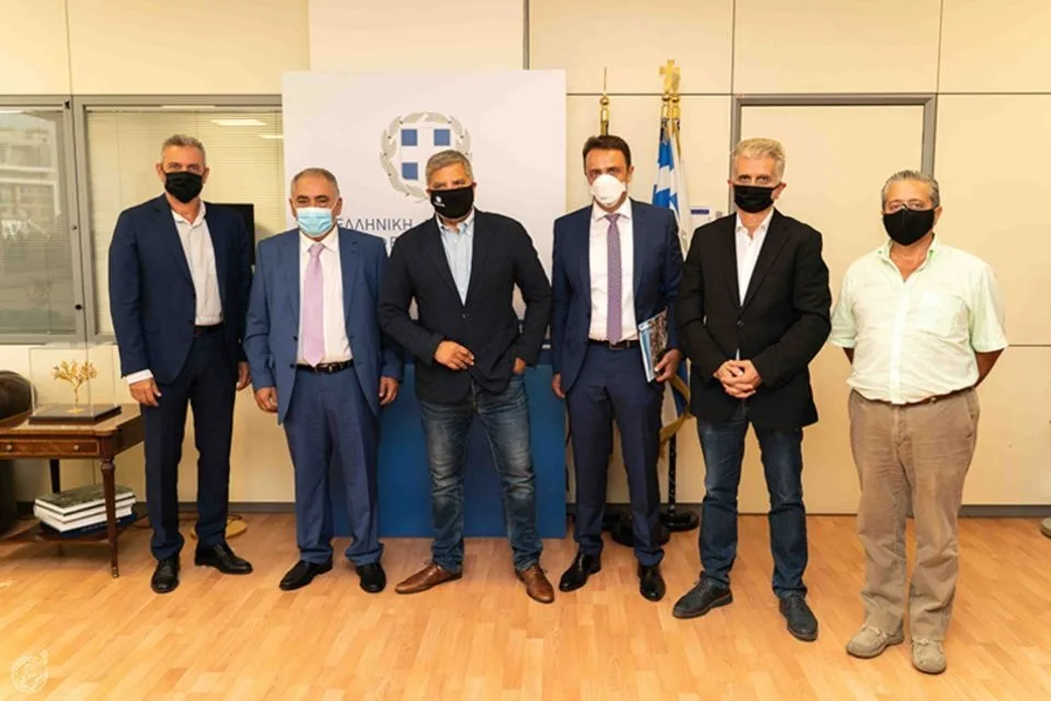 Συνάντηση Χατζηθεοδοσίου - Πατούλη για τη στήριξη της επιχειρηματικότητας