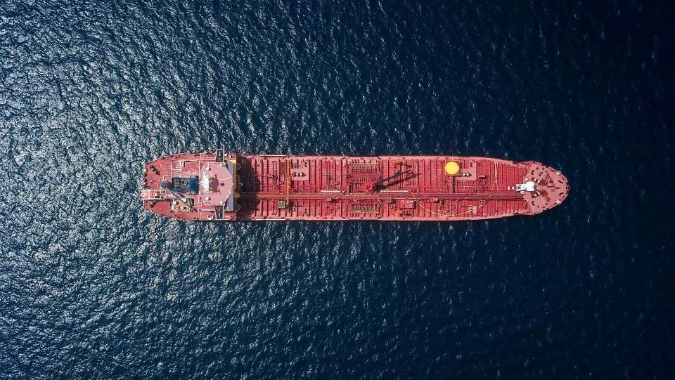 ΕΕ: Συμφωνία για μείωση των εκπομπών από τις θαλάσσιες μεταφορές με χρήση βιώσιμων καυσίμων στη ναυτιλία