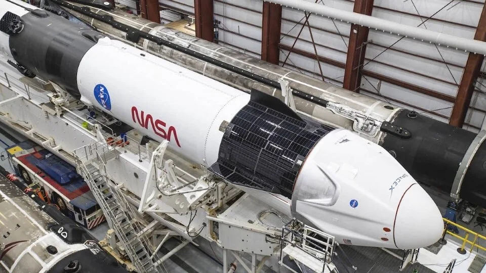 Η NASA πιστοποιεί τη SpaceX για να μεταφέρει αστροναύτες στο διάστημα