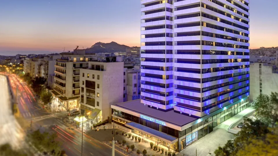 Διαψεύδει την πώληση του President η ΓΕΚΕ