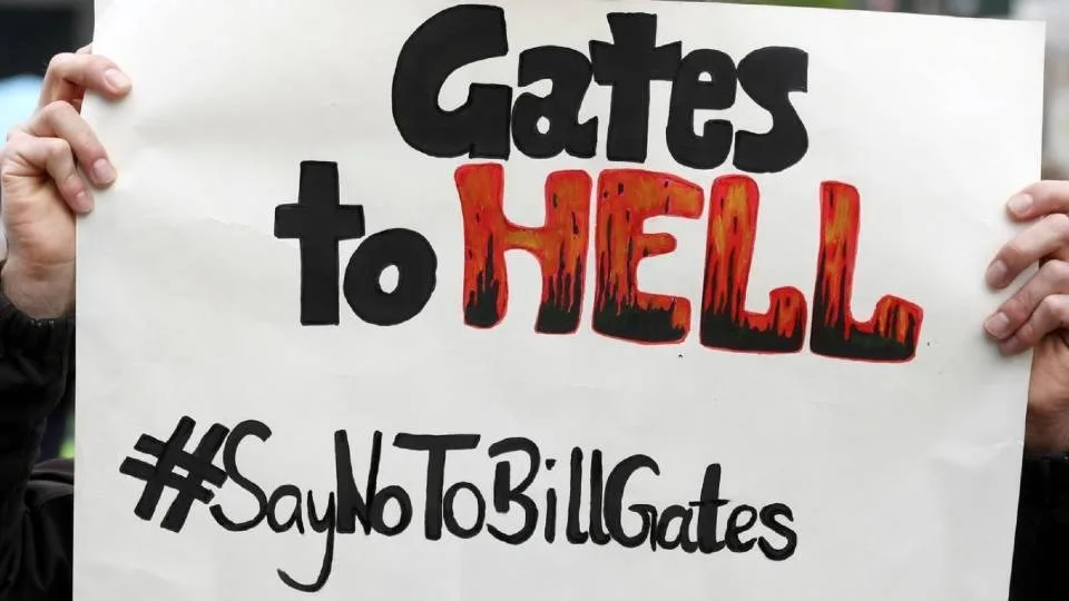 Gates: «Τρελές και κακές» θεωρίες - «Πραγματικά οι άνθρωποι πιστεύουν αυτά τα πράγματα;»