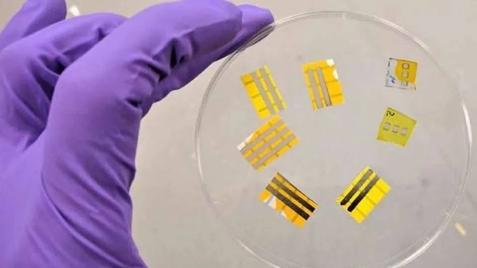 Τατουάζ που εκπέμπουν φως θα μπορούσαν να προειδοποιούν για προβλήματα υγείας