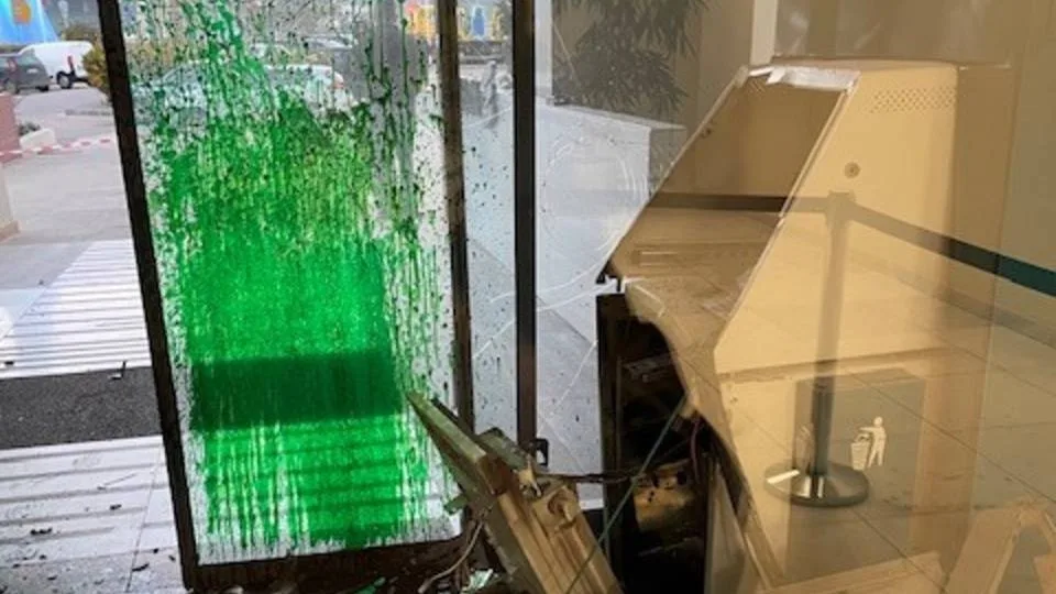 Στο κενό η απόπειρα ληστείας ΑΤΜ της Εθνικής - Έγιναν... πράσινα τα χρήματα