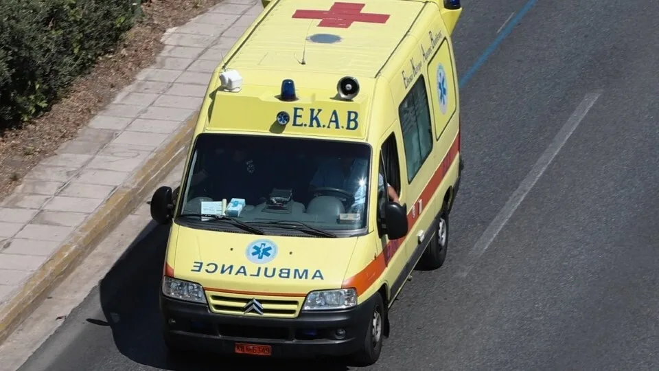 Έρχονται 250 προσλήψεις Επικουρικού Προσωπικού Πληρωμάτων Ασθενοφόρων